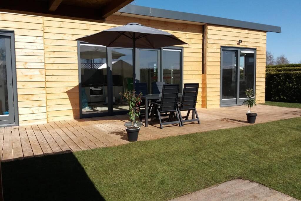 Luxe Vakantie Bungalow Met 3 Slaapkamers Dronrijp Extérieur photo