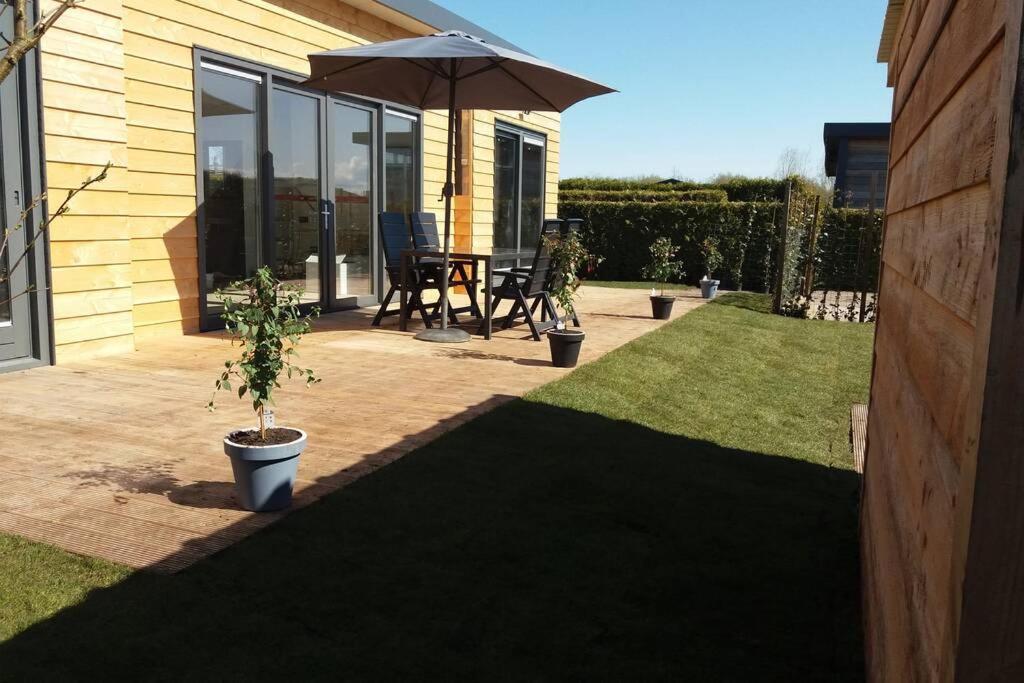 Luxe Vakantie Bungalow Met 3 Slaapkamers Dronrijp Extérieur photo